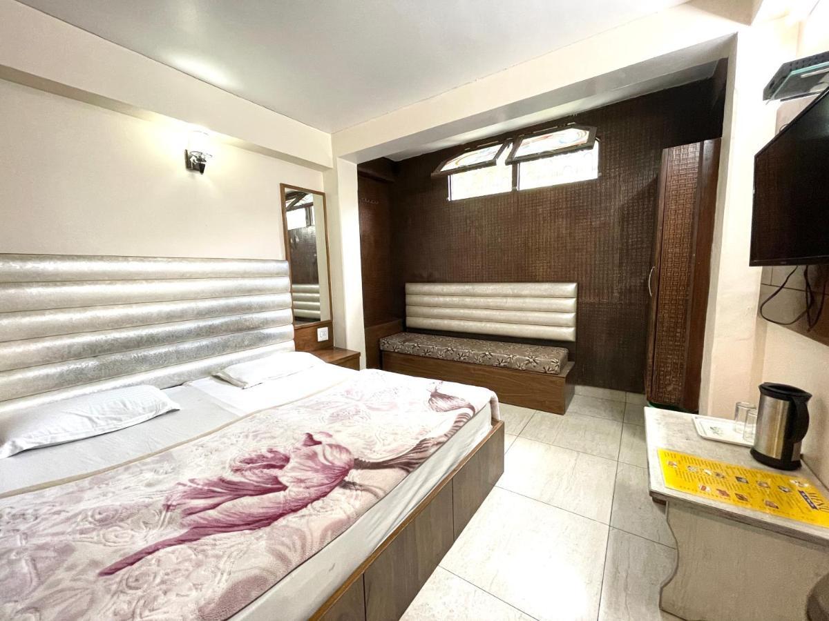 Hotel Prince ! Nainital Mall Road-Prime-Location In-Front-Of-Naini-Lake Hygiene-And-Spacious-Room Εξωτερικό φωτογραφία